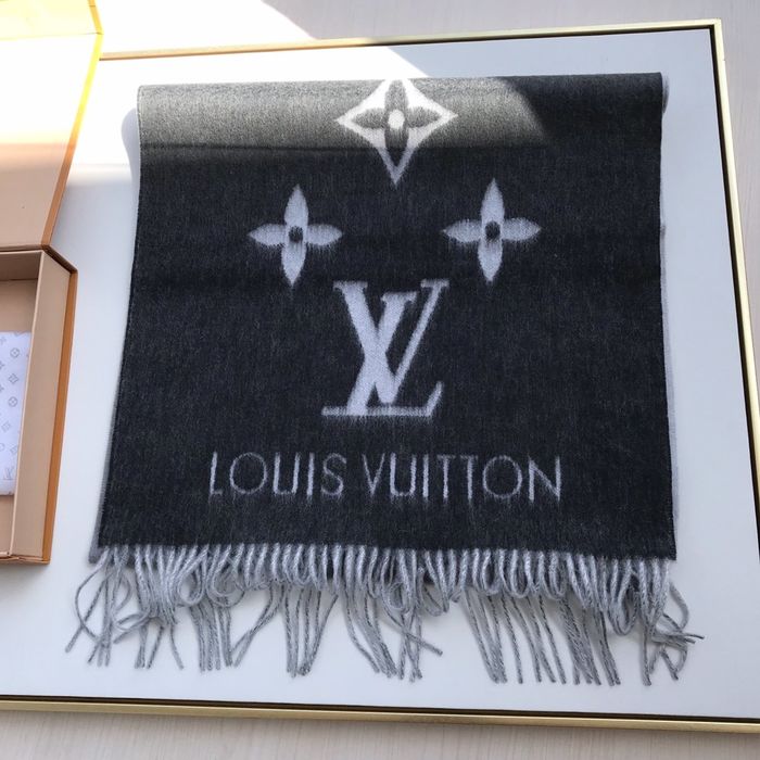 Louis Vuitton Scarf LV00040